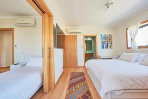 Algarve Ocean Tri-View Luxury Apartment Pool