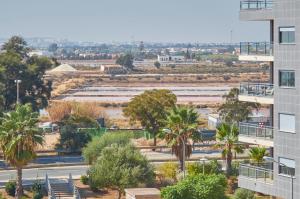 Algarve Ocean Tri-View Luxury Apartment Pool