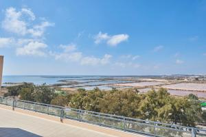 Algarve Ocean Tri-View Luxury Apartment Pool