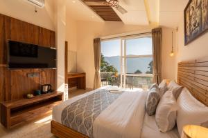 SaffronStays Fragrant Hills Cottage