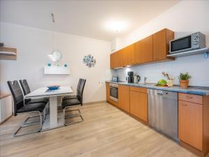 Dünenpark Binz - Komfortplus Ferienwohnung mit 1 Schlafzimmer und Balkon im Obergeschoss 205
