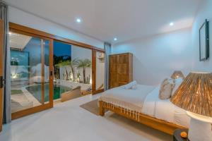 Villa LARRI - Modern & Luxury 3BR - Canggu Beach