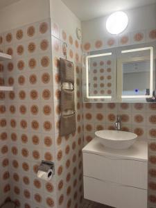 Alpine apartment by Jolidi