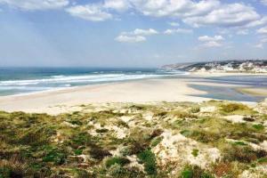 Villa Monica 500 m from Obidos Lagoon