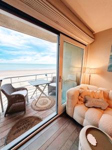 la MERéMOI - Apartment with balcony and sea view