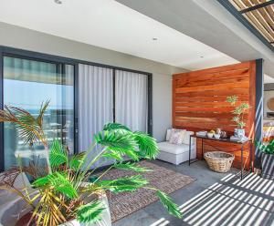 BALI SUITE in Camps Bay