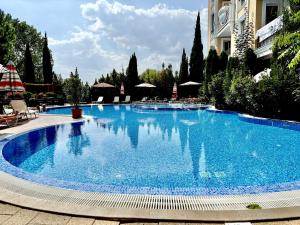 Messembria Palace - Menada Apartments