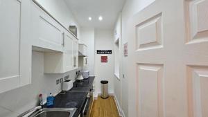 Newhall Street Apartment