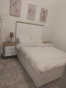 Mona Lakeside Apartment-Quiet Privado Madinaty