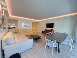 Appartement moderne avec terrasse, Centre Cannes