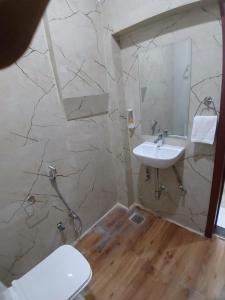 The Millennium Kashi Hotel