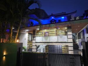 Alaya Stays Royal Valora Charming 5 BHK villa with Garden
