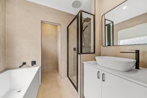 Short Stay Sanctuary - Close to airport