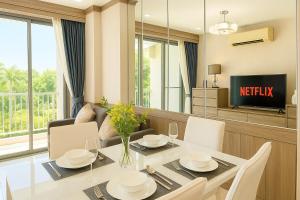 2 bed 2 bath luxury appartment Convention Center