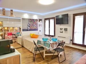 LaTanaDiFedro - Monolocale tra centro storico e mare