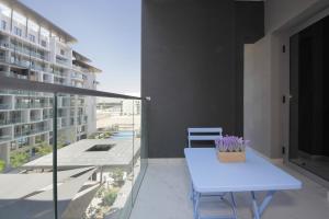 Silk Valley - Luxury 1B close to AUH Airport