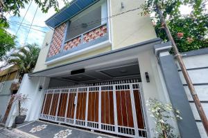 RedDoorz at Lotus House Seminyak