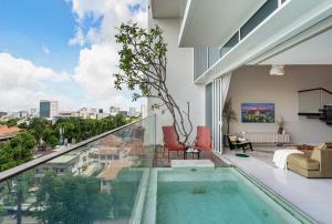 Elegant Retreat Duplex W Private Pool