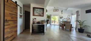 Grande Villa avec Piscine Escale Romantique proche de la Mer