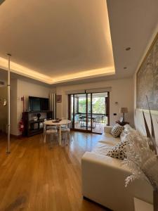 Cassia with terrace 20 minutes from San Pietro