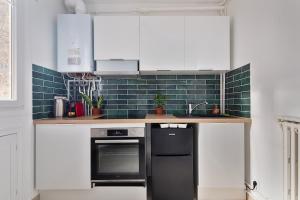 Elegant 3-room apartment near Foch Hospital & La Défense Paris