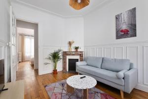 Elegant 3-room apartment near Foch Hospital & La Défense Paris