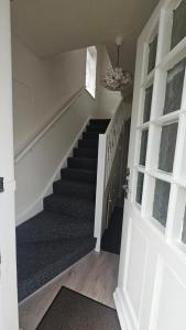 Cozy house near to city Airport 204 Porters Avenue, Dagenham