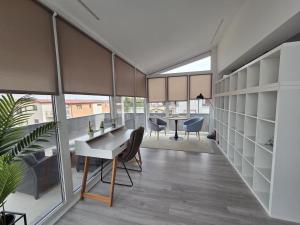 Penthouse-Style Flat with Large Terrace