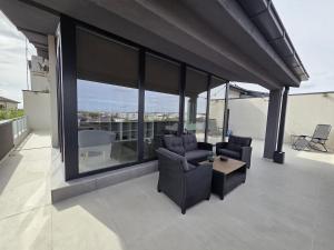 Penthouse-Style Flat with Large Terrace