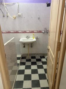 Women Pilgrims Abode