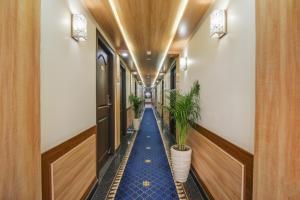 Fabhotel Chennai Palace - Nr Chennai Beach Railway Station