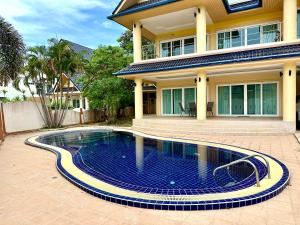 Pool Villa 4 bd Rawai Nai Harn