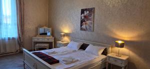 Two-bedroom apartment with balconies