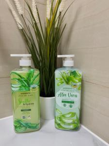 Le Luna Unit - Affordable Staycation near Airport & MOA with pool by Voyage Vista - Azure & Shore Staycation