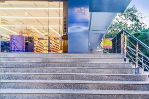 Super Townhouse SR Nagar Near RCC Premier