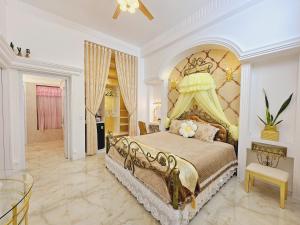 Little Castle DaLat Mosaic Garden Suite Biệt thự cao cấp riêng tầng sân vườn Lâu Đài Nhỏ Đà Lạt