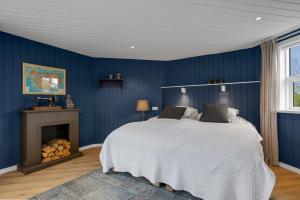 Modern 4BR Summerhouse with Sauna and Hot Tub