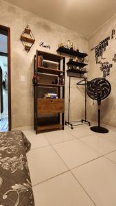 Apartamento com dois quartos a 300m da praia