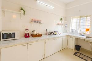 Aesthetic 2BHKs with Smart TV, Kitchen, Cozy Bedrooms & Peaceful Ambience