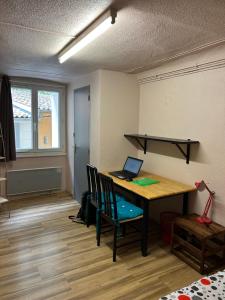 Chambre avec salle de bain privative centre dAix