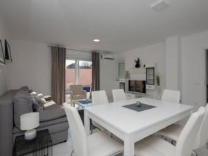 Charming Villa Nina with Pool