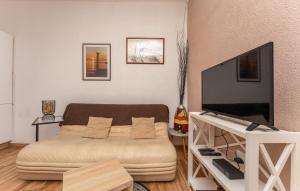 Stunning Apartment In Zadar With Wifi