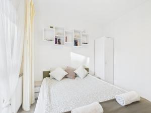 SuperApart Augustówka 73 "1BR Home with Balcony & Pet-Friendly"