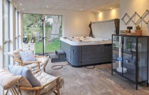 Beautiful Home In Hjørring With Wifi