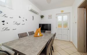 Nice Apartment In Senj With Wifi