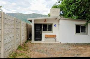 hogar entre montañas