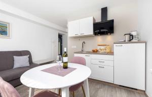 1 Bedroom Amazing Apartment In Rovinj