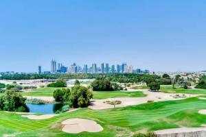 Vogue Vacation Homes, Emirates Hills, Vida The Hills Residence near Marina and JBR, Three Bedroom Apartment with Balcony and Golf Club View, Access toAmenities