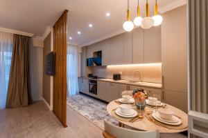 Soft Elegance by Blvd 51B7 - Modern Apartment with Refined Comfort