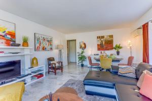 FRANCIA AZUR AP4483 by RIVIERA HOLIDAY HOMES